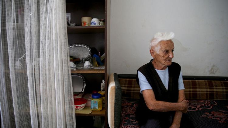 Displaced Bosnians blame politicians for their plight ahead of polls