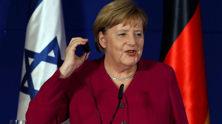 ميركل: ألمانيا وإسرائيل تتفقان على ضرورة منع إيران من حيازة سلاح نووي