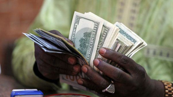 وثائق: نيجيريا تطالب إم.تي.إن بفائدة 15% على 8.1 مليار دولار حولتها للخارج وثائق: نيجيريا تطالب إم.تي.إن بفائدة 15% على 8.1 مليار دولار حولتها للخارج