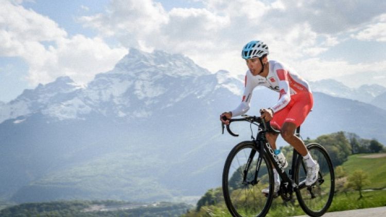 Cyclisme: Bernal recourt samedi et prolonge de cinq ans chez Sky