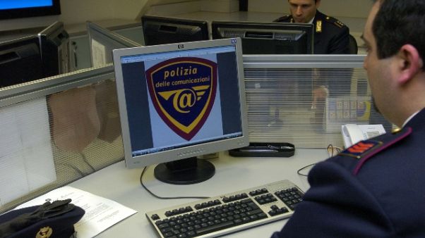 Pedopornografia: 8 indagati, un arresto Pedopornografia: 8 indagati, un arresto