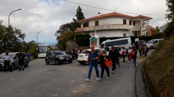 Migliaia a Riace per solidarietà Lucano Migliaia a Riace per solidarietà Lucano