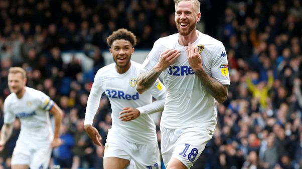 Championship leaders Leeds earn late draw vs Brentford Championship leaders Leeds earn late draw vs Brentford
