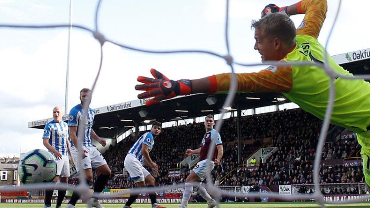 Schindler gives Huddersfield point at Burnley