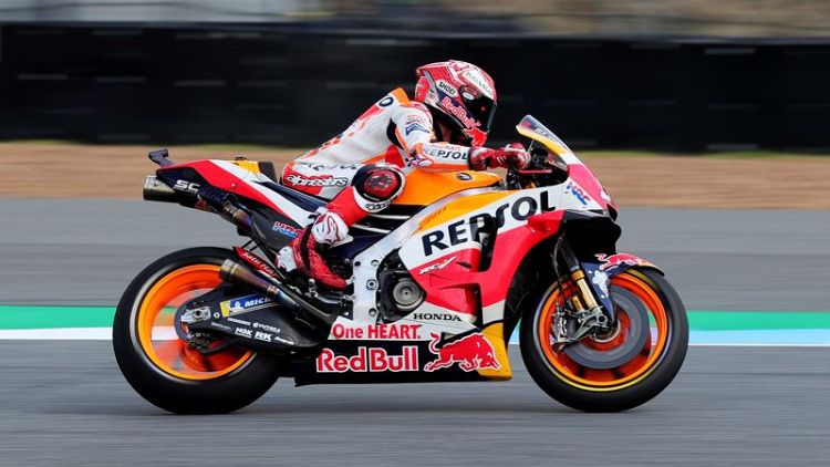 Motorcycling - Marquez snatches win in Thailand after Dovizioso duel