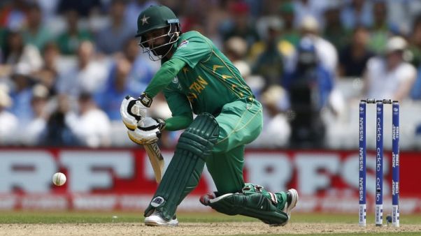 Cricket - Pakistan's Hafeez hits ton as Australia toil on first day Cricket - Pakistan's Hafeez hits ton as Australia toil on first day