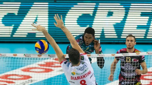 Lube terza Supercoppa volley,battuta Sir Lube terza Supercoppa volley,battuta Sir