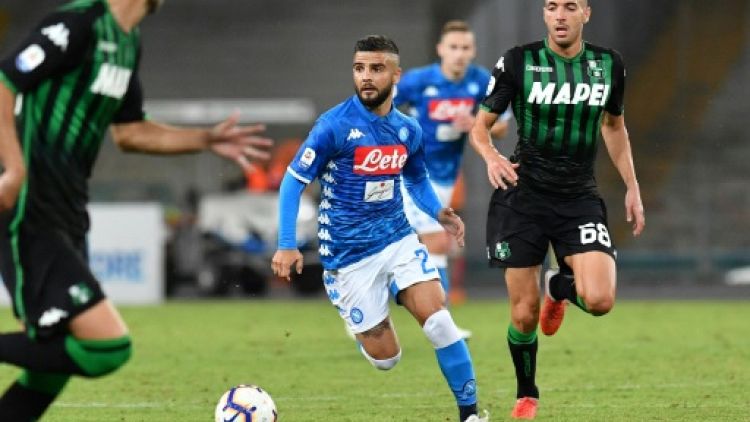 Italie: Naples ne perd pas la Juventus de vue
