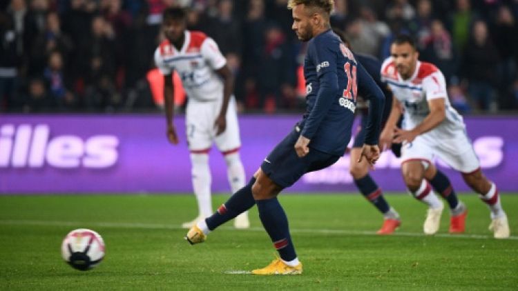 Choc de L1: PSG mène devant Lyon 1-0 à la pause