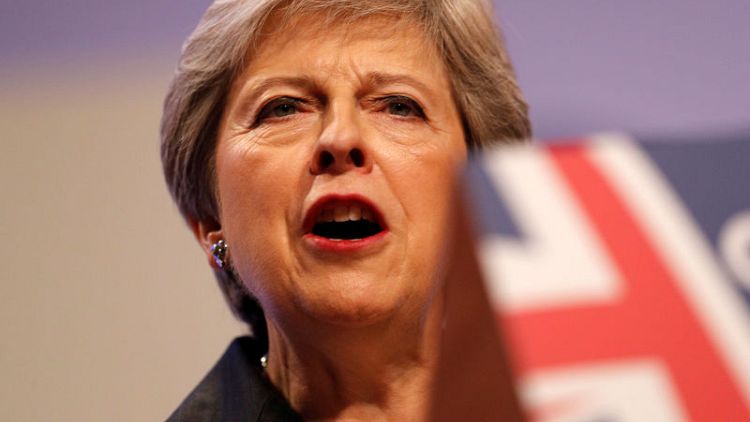 ارتفاع ثقة الناخبين في تعامل رئيسة وزراء بريطانيا مع مفاوضات الخروج