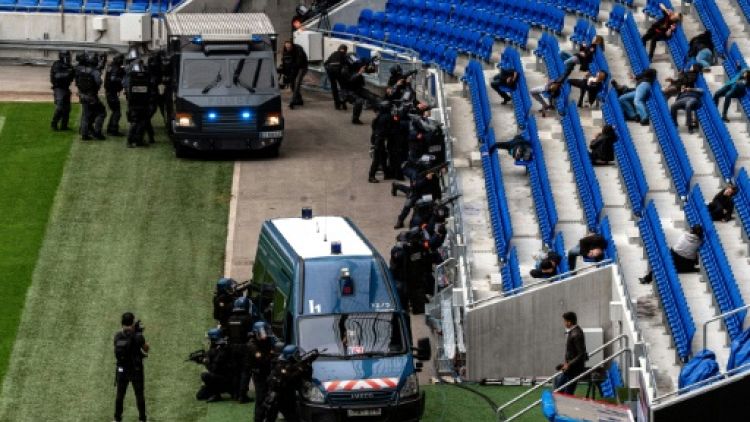 G6: simulation d'un attentat au stade de Lyon pour montrer l'expérience française