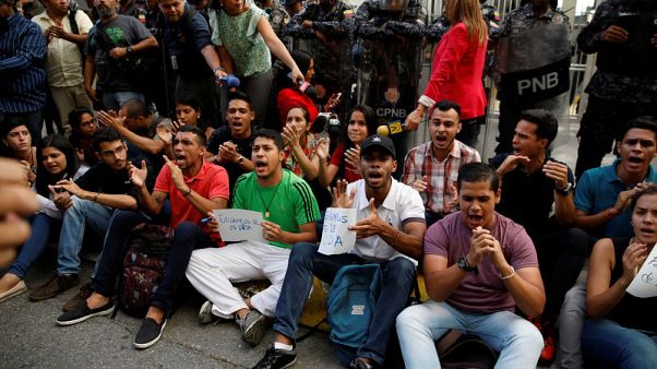 الأمم المتحدة تدعو لفتح تحقيق في وفاة نائب فنزويلي مسجون الأمم المتحدة تدعو لفتح تحقيق في وفاة نائب فنزويلي مسجون