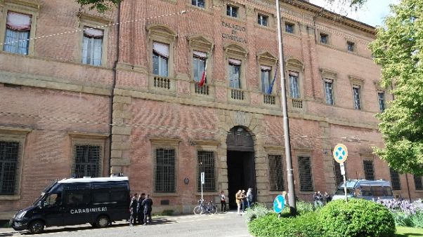 Agenti rapinarono pusher, condannati Agenti rapinarono pusher, condannati