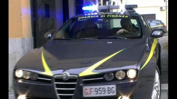 Sequestrate borse contraffatte,3 arresti Sequestrate borse contraffatte,3 arresti
