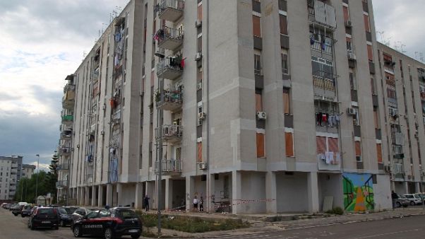 Tenta uccidere figli, 'Voglio vederli' Tenta uccidere figli, 'Voglio vederli'