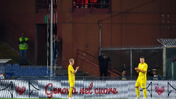 Crollo ponte: Italia-Ucraina stop al 43' Crollo ponte: Italia-Ucraina stop al 43'