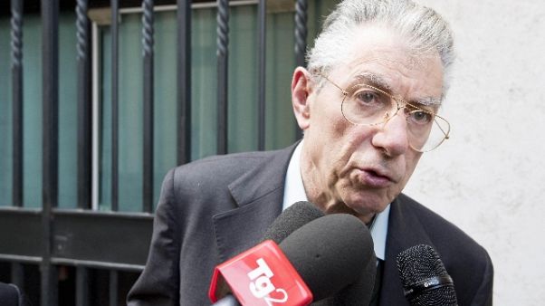 Legali Bossi chiedono servizi sociali Legali Bossi chiedono servizi sociali