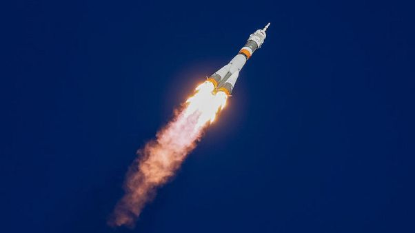 تلفزيون ناسا: رائدا المركبة سويوز خرجا منها وفي حالة جيدة تلفزيون ناسا: رائدا المركبة سويوز خرجا منها وفي حالة جيدة
