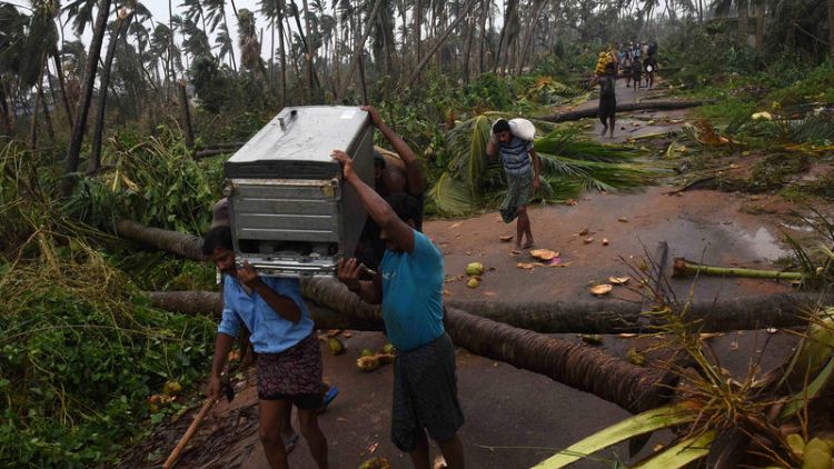 Cyclone kills five in eastern India, leaves thousands without power