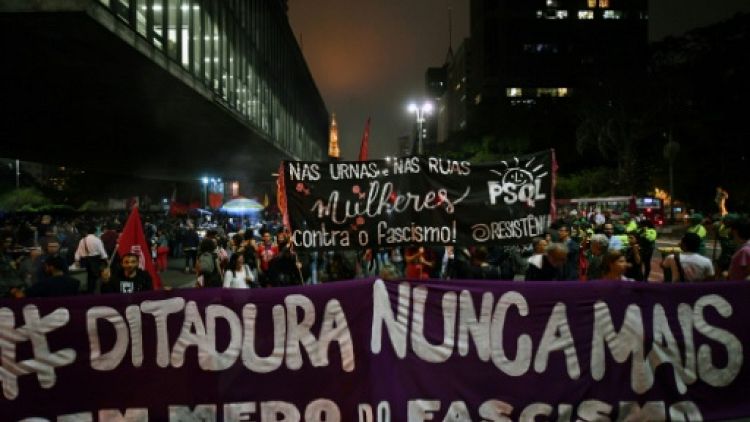 Brésil: vague d'agressions liées à la présidentielle