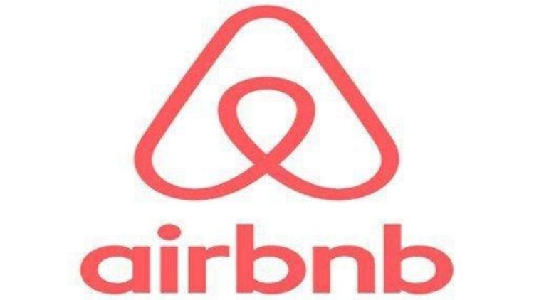 Airbnb, sì a codice identificativo
