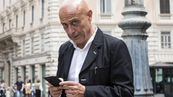 Minniti, sto riflettendo se candidarmi Minniti, sto riflettendo se candidarmi