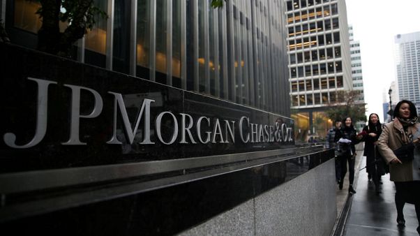 JPMorgan's consumer banking strength offsets bond trading weakness JPMorgan's consumer banking strength offsets bond trading weakness