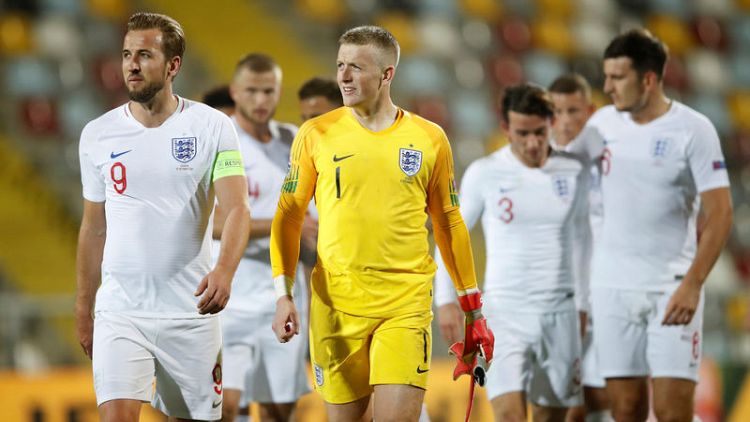 Croatia hold wasteful England in empty stadium