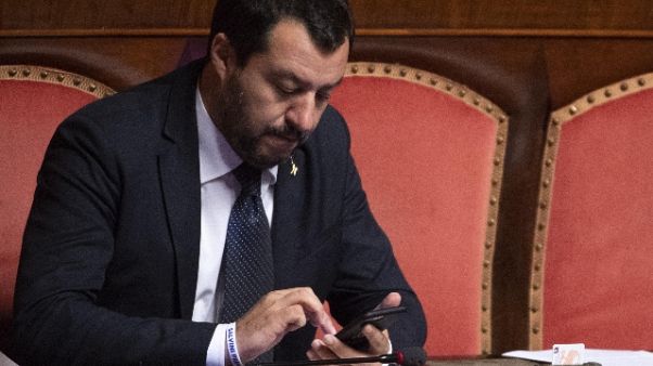 Bomba carta sede Lega,oggi ci va Salvini Bomba carta sede Lega,oggi ci va Salvini