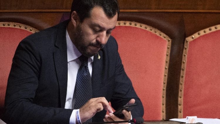 Bomba carta sede Lega,oggi ci va Salvini