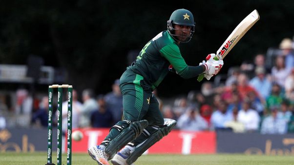 Sarfraz faces questions over second test tactics, team composition Sarfraz faces questions over second test tactics, team composition