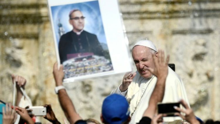Le martyr salvadorien Oscar Romero et le pape italien Paul VI canonisés 