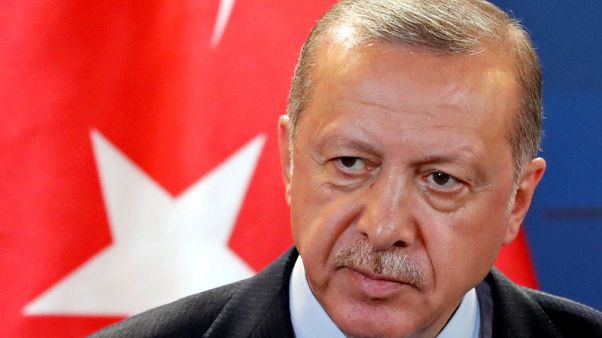 مصادر: أردوغان والعاهل السعودي يؤكدان أهمية تشكيل فريق عمل مشترك في قضية خاشقجي مصادر: أردوغان والعاهل السعودي يؤكدان أهمية تشكيل فريق عمل مشترك في قضية خاشقجي