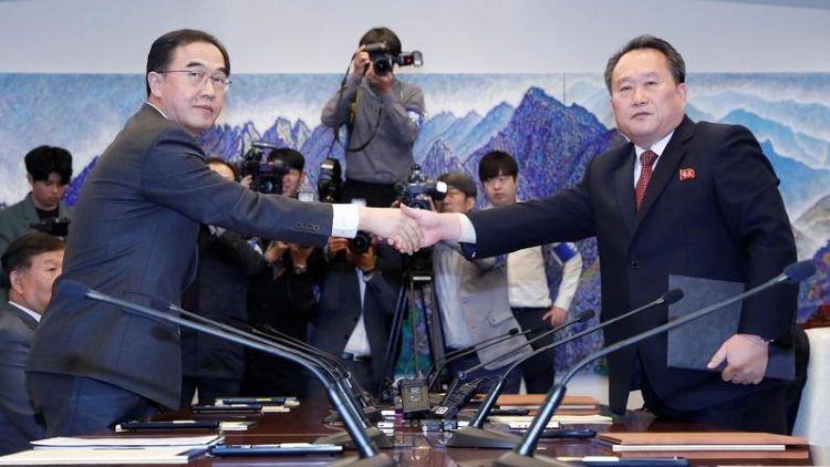 الكوريتان تتفقان على ربط خطوط المواصلات وسط مخاوف أمريكية بشأن تخفيف العقوبات