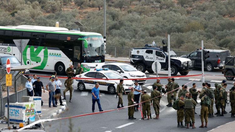 الجيش الإسرائيلي: مقتل فلسطيني بالرصاص بعد محاولته طعن جندي