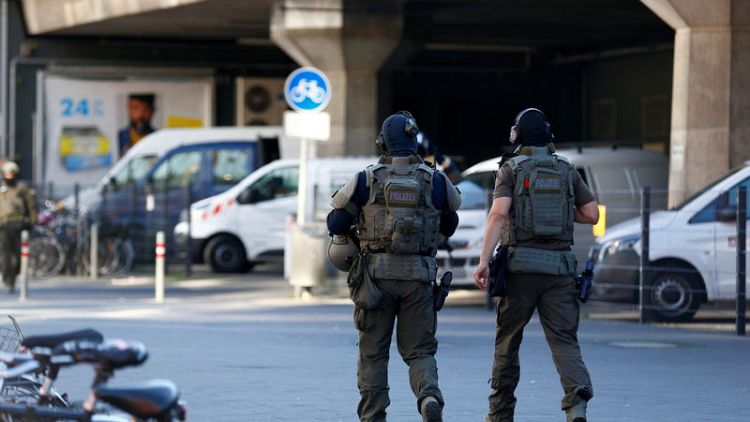 German police suspect hostage has been taken in Cologne
