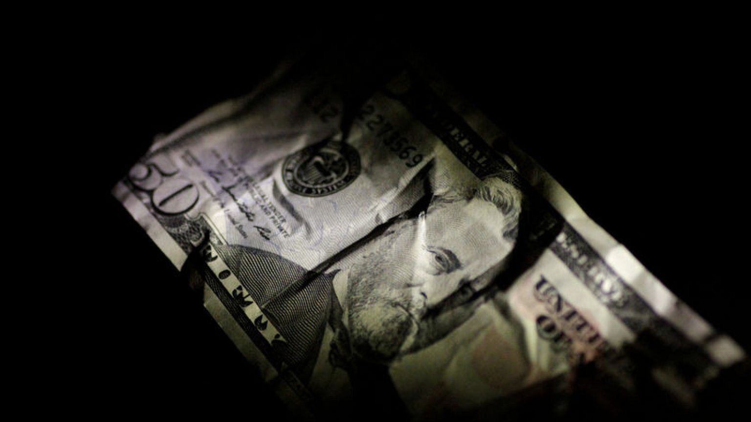 U.S. government posts widest deficit since 2012