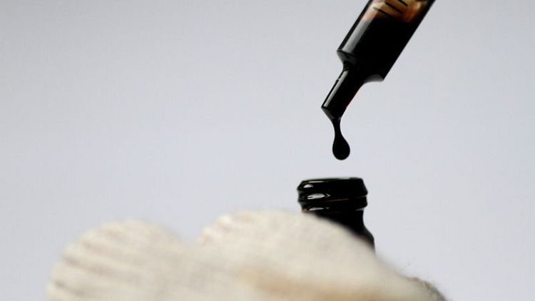 Oil prices rise on signs of falling Iranian oil exports