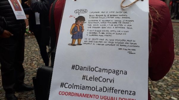 Lodi: presidio contro regolamento Comune Lodi: presidio contro regolamento Comune