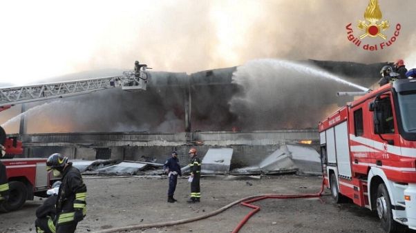 Incendi,forte odore fumo in zone Milano Incendi,forte odore fumo in zone Milano