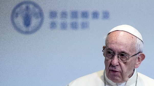 Papa: manca volontà sradicare fame mondo Papa: manca volontà sradicare fame mondo
