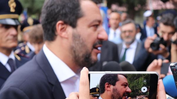 Salvini, Francia ci dia nomi migranti Salvini, Francia ci dia nomi migranti