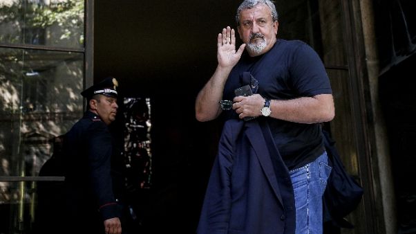 Tap: Emiliano contro M5S, voltagabbana Tap: Emiliano contro M5S, voltagabbana