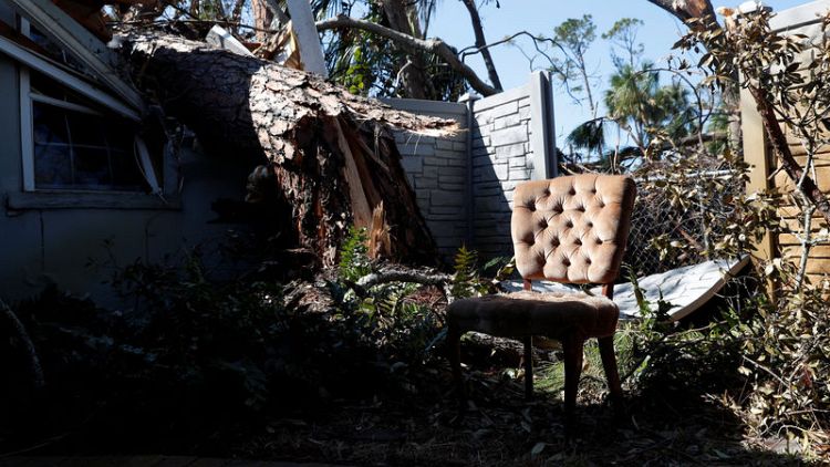ارتفاع عدد قتلى الإعصار مايكل إلى 27 قتيلا وفقد المئات