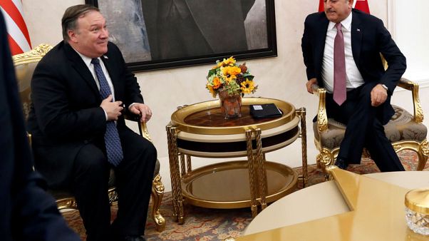 تركيا تبلغ بومبيو أن بإمكانها إخراج قوات كردية من منبج السورية تركيا تبلغ بومبيو أن بإمكانها إخراج قوات كردية من منبج السورية