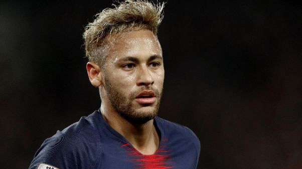 Calcio: Neymar rivuola il Barcellona Calcio: Neymar rivuola il Barcellona