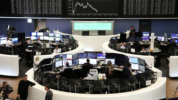 أسهم أوروبا تعوض خسائرها وخفض التوقعات يهوي بميشلان وبويج في فرنسا أسهم أوروبا تعوض خسائرها وخفض التوقعات يهوي بميشلان وبويج في فرنسا