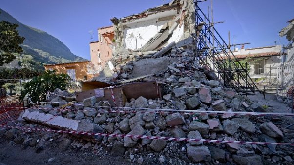 Lega contro abusi edilizi a Ischia Lega contro abusi edilizi a Ischia