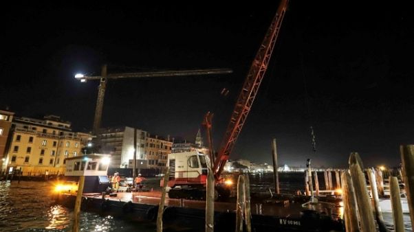 Enel: super-cavo subacqueo a Venezia Enel: super-cavo subacqueo a Venezia