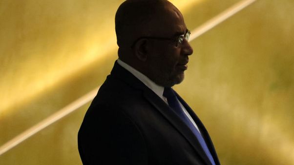 Comoros authorities sign pact to end standoff on island Comoros authorities sign pact to end standoff on island